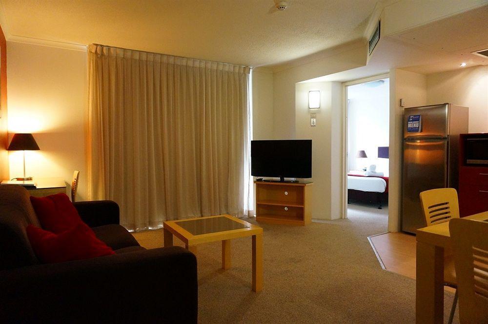 Abbey On Roma Hotel & Apartments Бризбейн Екстериор снимка