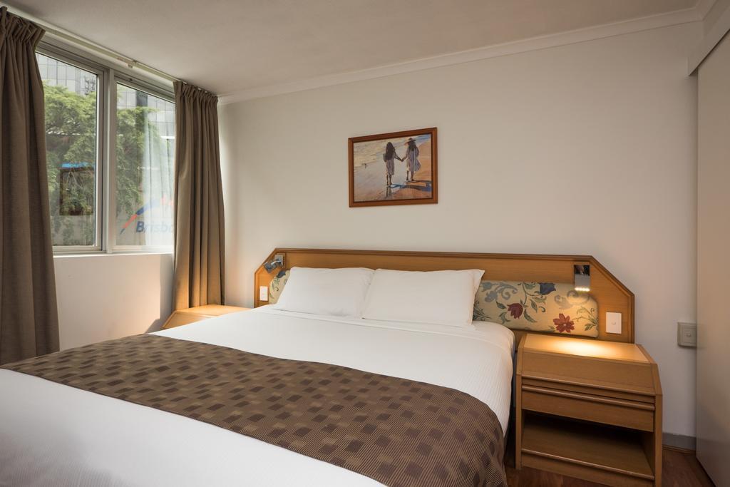 Abbey On Roma Hotel & Apartments Бризбейн Екстериор снимка