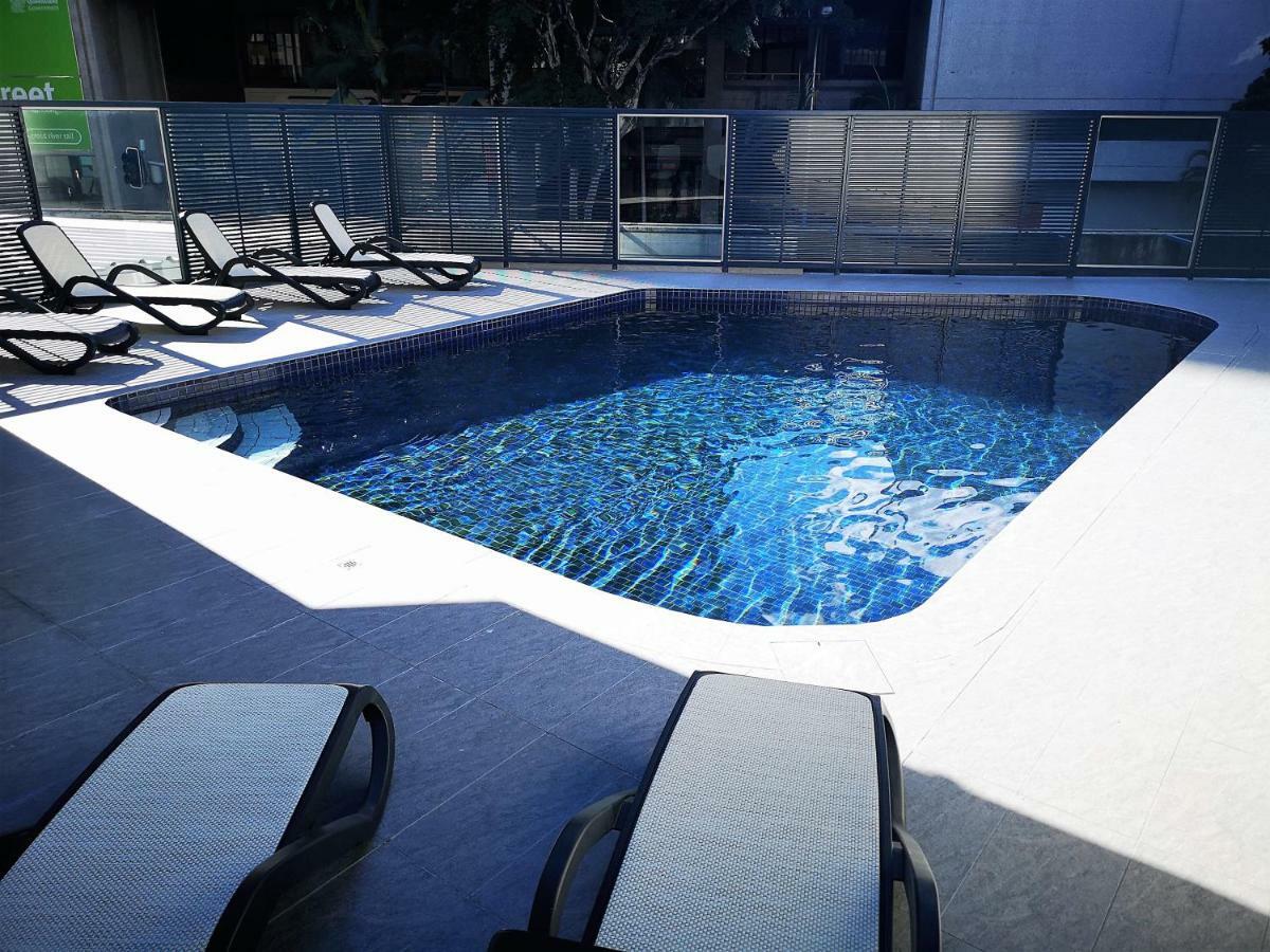 Abbey On Roma Hotel & Apartments Бризбейн Екстериор снимка